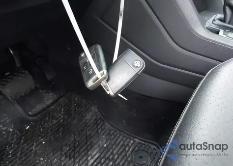 2018 Volkswagen Tiguan 2.0T Se/2.0T Sel z USA, uszkodzony, nr VIN 3VV2B7AXXJM158594